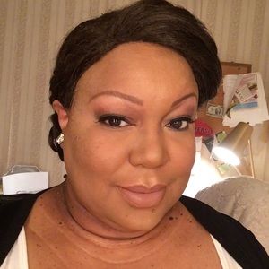 Meet your Posher, Nakia